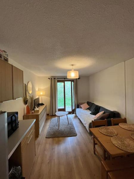 Na fotografii je vidět objekt Studio au pied des pistes nacházející se ve městě Demi-Quartier.