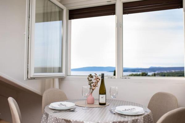 A la foto es mostra l'objecte Apartment Olive with wonderful sea view - 500 m from beach situat a la ciutat de Punat.