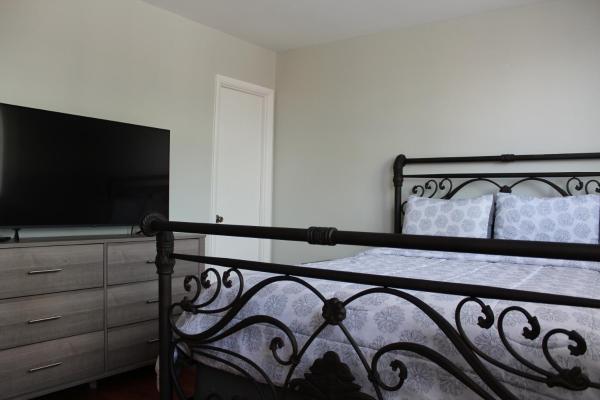 A la foto es mostra l'objecte Cozy 3 Bedroom Min to National Mall Great Location and Free Parking situat a la ciutat de Arlington.