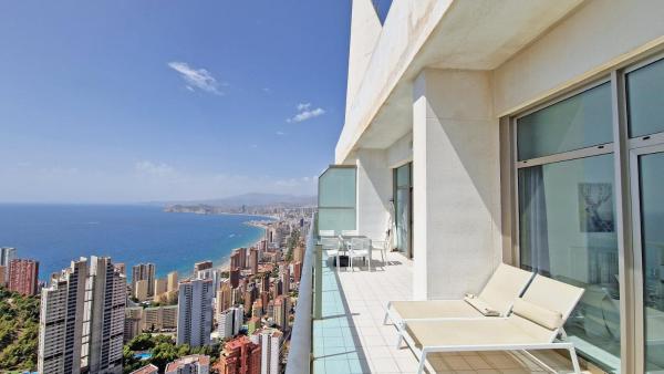 A la foto es mostra l'objecte 42nd floor - Penthouse VIP with private terrace and sea views situat a la ciutat de Benidorm.