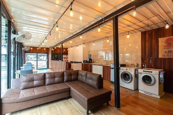 På billedet ses objektet My Cocoon Hostel แจ้งวัฒนะ beliggende i byen Nonthaburi.