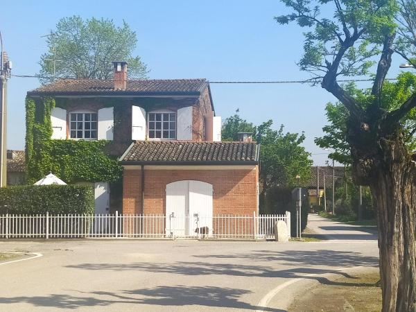 写真にはCasalromano市にあるCasa vacanza