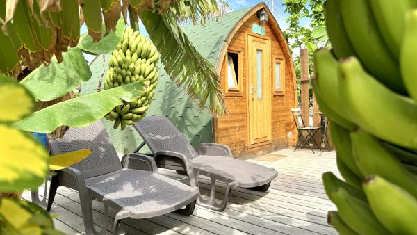 A la foto es mostra l'objecte Lykke Suite Spa Piscina y Jardín by Deihu Experiences situat a la ciutat de Buzanada.
