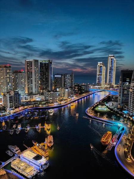 På billedet ses objektet Waterfront Marina Best View Amazing Location 2 Bed beliggende i byen Dubai.