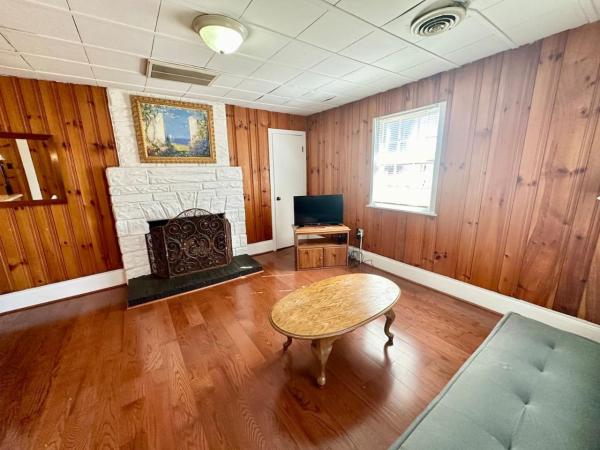 A la foto es mostra l'objecte Cottage 8Lees Ford Marina situat a la ciutat de Nancy.