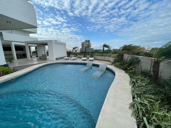 Piso 19 con cama King Departamento 1 Dormitorio, Санта-Крус-де-ла-Сьерра