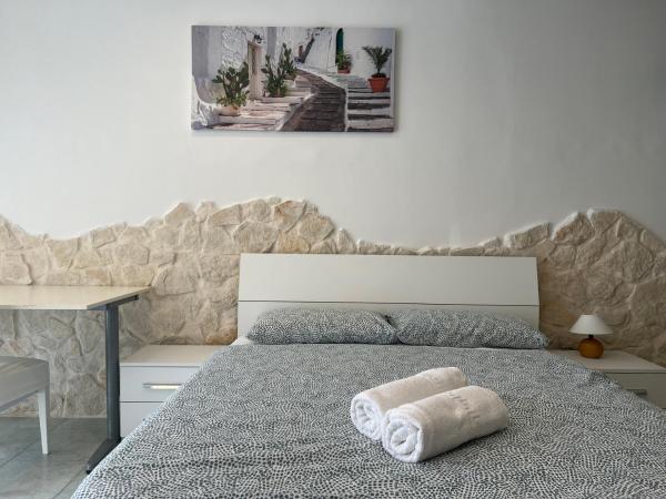 A la foto es mostra l'objecte Casa Vacanze Rosie situat a la ciutat de Cellamare.
