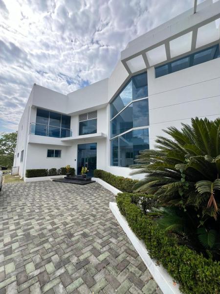Na fotografii je vidět objekt Espectacular casa quinta con piscina privada nacházející se ve městě Guaduala.