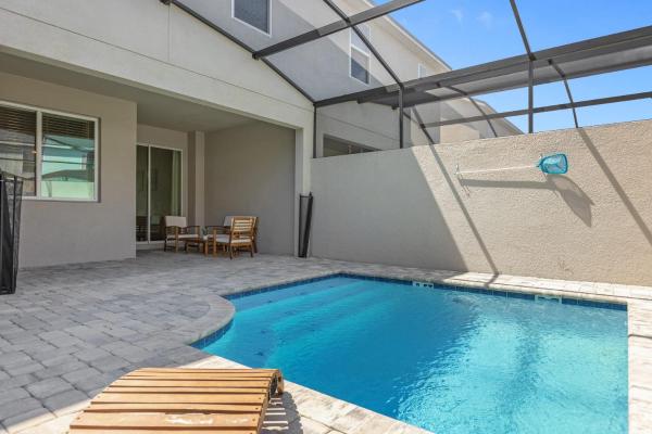 4BR Home w Full Resort Access - Near Disney, Kissimmee