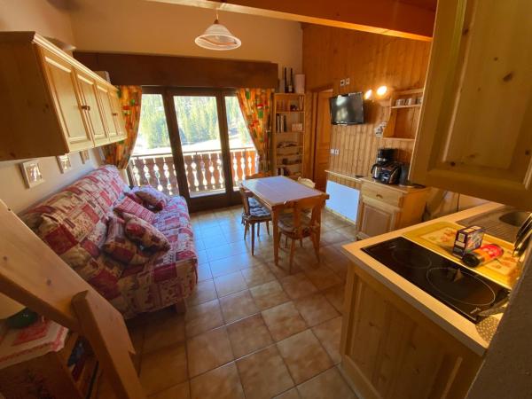 На фото показан объект Appartement Duplex Proche Centre Village et Télécabines à Châtel, Multi Pass à 3€/jour/personne! - FR-1-693-109, расположенный в городе Шатель.