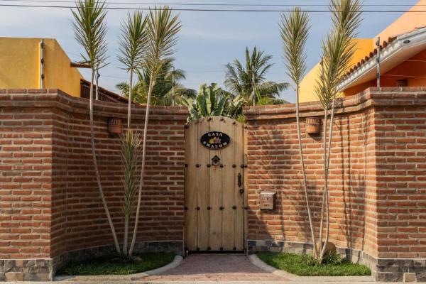 A la foto es mostra l'objecte Casa SHALOM situat a la ciutat de Jaluco.