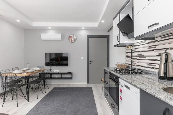 7-Şehir Merkezinde 4 Yatak Odalı Dubleks Daire, Antalya