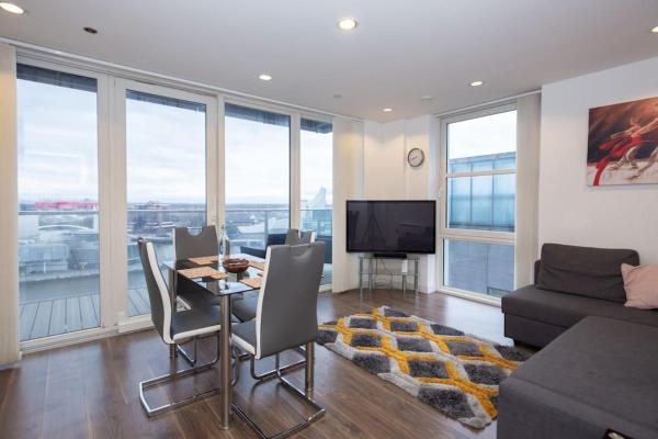 Stylish MediaCity 2Bed, Sleeps 6, Amazing Views, Manchester