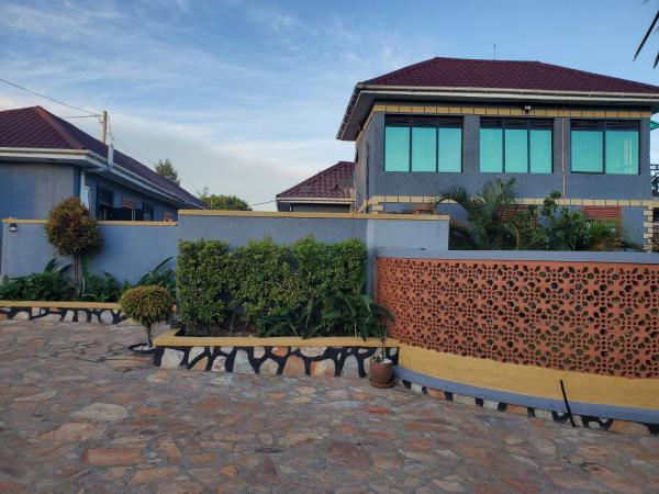 Na zdjęciu widoczny jest obiekt Alice Gardens & Campsite położony w mieście Kagolomolo.