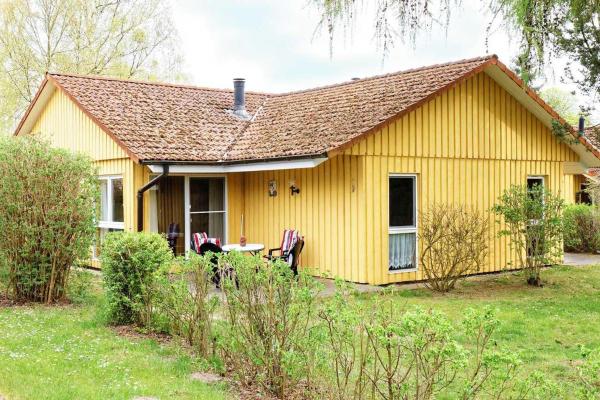 Na zdjęciu widoczny jest obiekt Möwe 40 położony w mieście Mirow.