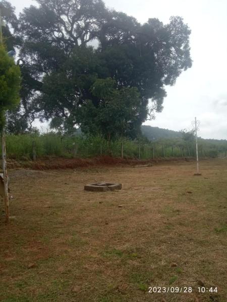 A la foto es mostra l'objecte Green hut house situat a la ciutat de Yelagiri.