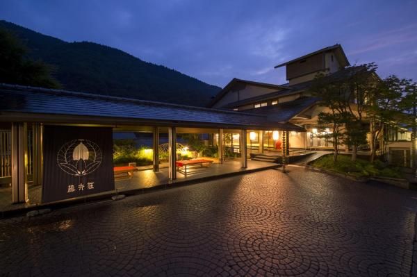 写真には高山村市にあるFujiisoが写っています。