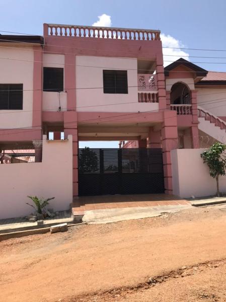 A la foto es mostra l'objecte Nyawoyi villa situat a la ciutat de Tokuse.