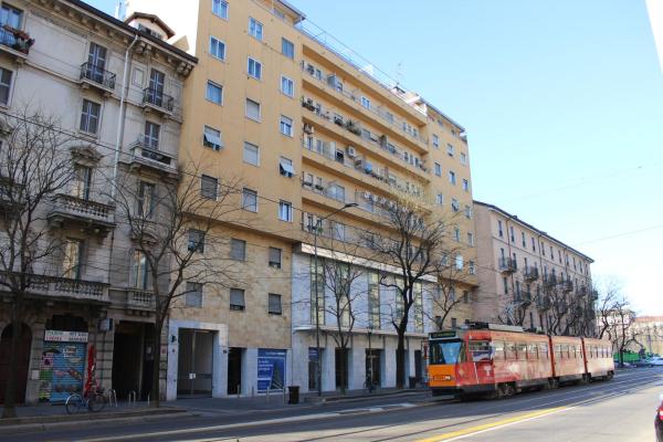 Hotel America, Mediolan