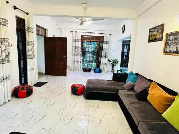 A la foto es mostra l'objecte The Residence situat a la ciutat de Kandy.