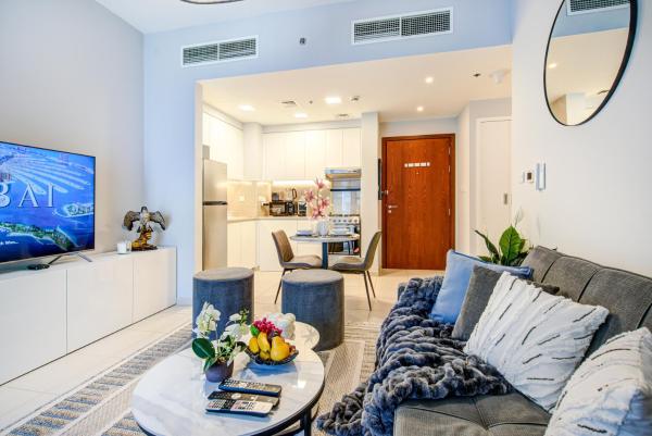 Zdjęcie 8: Trophy - Discover Tranquility Living in this Sleek Sanctuary