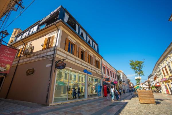 A la foto es mostra l'objecte Terrace Hostel & Lounge Bar situat a la ciutat de Shkodër.