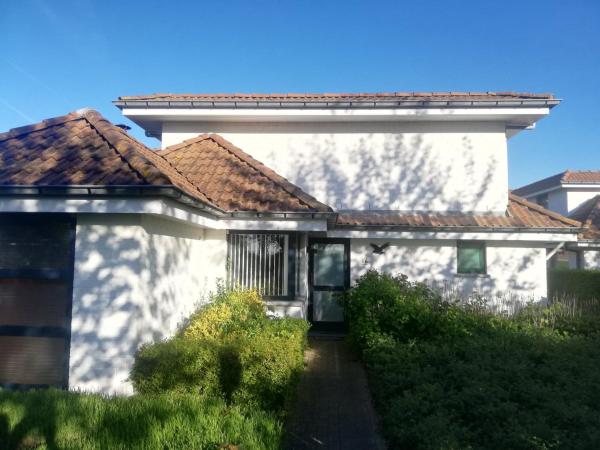 På billedet ses objektet Vakantiehuisje Zevekote beliggende i byen Oostduinkerke.
