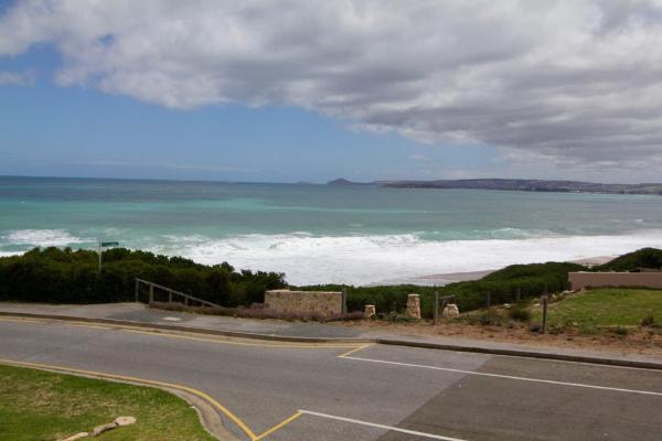 Southern Sands' Beachfront Apartment - Middleton