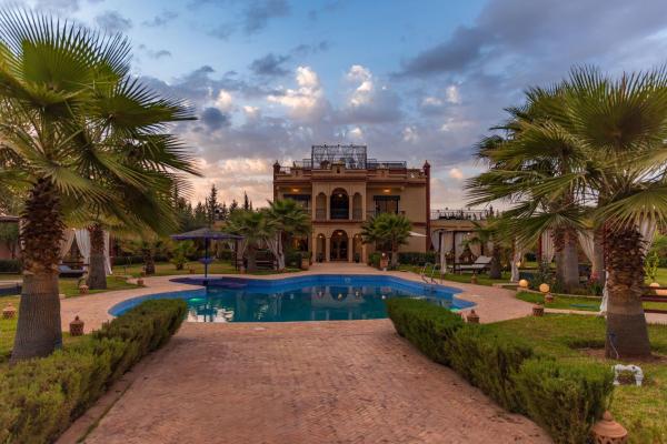 A la foto es mostra l'objecte Villa pension complète Marrakech situat a la ciutat de Tikoutar.
