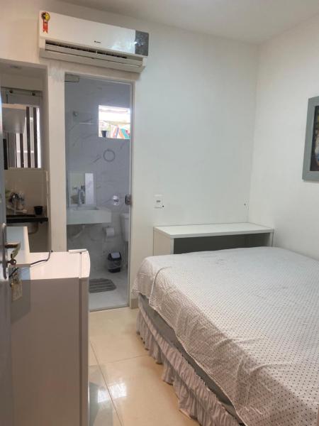 A la foto es mostra l'objecte Suítes flat mobiliados com área de lazer picina situat a la ciutat de Araguaína.