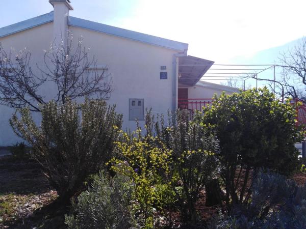 På bildet vises objektet Holiday house with a parking space Srijane, Zagora - 22621 som ligger i byen Smoljanovići.