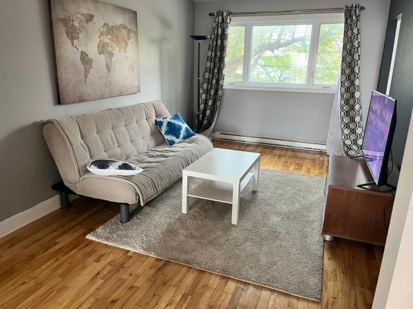 Ideal for group 3 bedroom apartment, Montreal