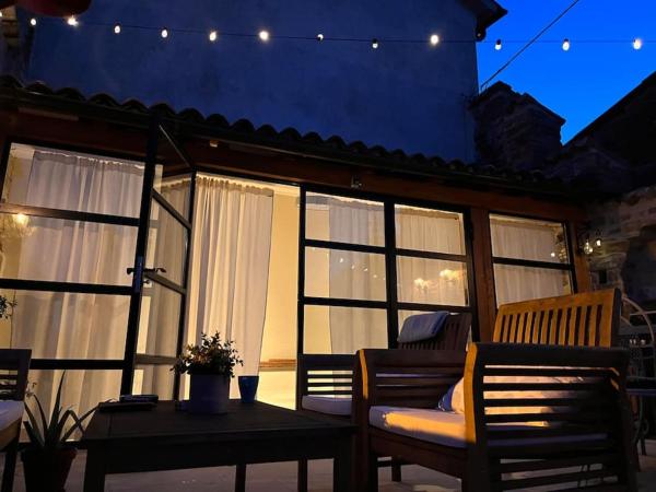 照片显示了位于Ukotići市的Vista lago, perfect hideaway物件。