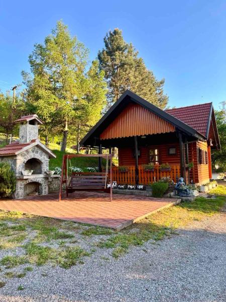 Na zdjęciu widoczny jest obiekt Holiday Home Manda położony w mieście Tounj.