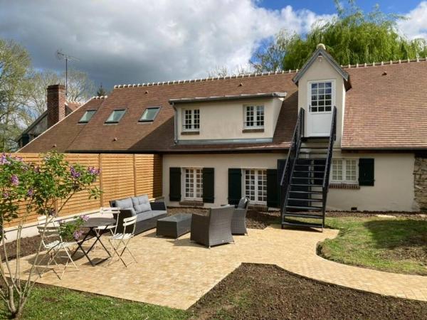 På billedet ses objektet La Petite Bergerie 3 etoiles beliggende i byen Écos.