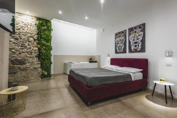 A la foto es mostra l'objecte Taormina Center Suites by Wonderful Italy situat a la ciutat de Taormina.