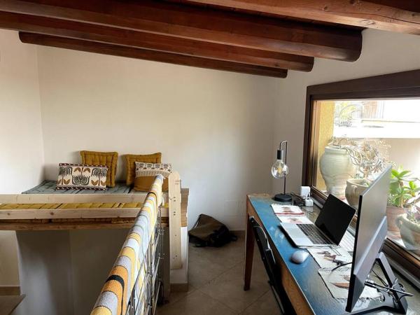 På billedet ses objektet Cozy 2BR in the heart of Palermo beliggende i byen Palermo.