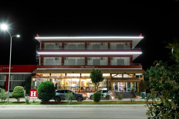 Kuvassa näkyy kohde Autogrill Hotel restaurant & Camping, joka sijaitsee kaupungissa Hundëkuq.