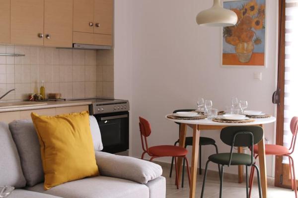 На фото показан объект Rodon2 - Two bedroom apartment, расположенный в городе Афитос.