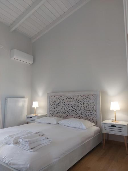 På bildet vises objektet Roof Apartment 4 som ligger i byen Preveza.