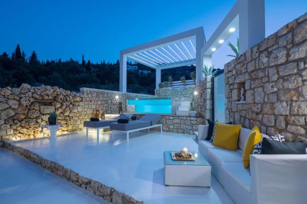 写真にはアイオス・ニコラオス市にあるVilla Dion Retreat by Villa Plusが写っています。