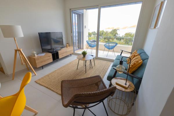 Premium Location 2br Apt W- Pool, Gym & Balcony - Tavira
