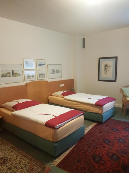 Nella foto è visibile l'oggetto Gästehaus Krefeld Uerdingen situato nella città di Krefeld.