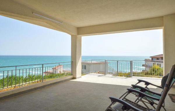 3 Bedroom Cozy Home In Sciacca - Sicilia