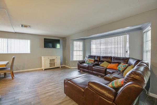 A la foto es mostra l'objecte Updated El Centro Home with Private Patio situat a la ciutat de Brawley.