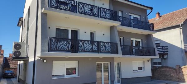 照片显示了位于Šid市的Stan na dan Jovana Šid物件。