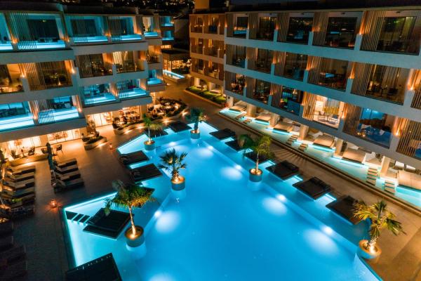 A la foto es mostra l'objecte AKASHA Beach Hotel & Spa situat a la ciutat de Hersonissos.