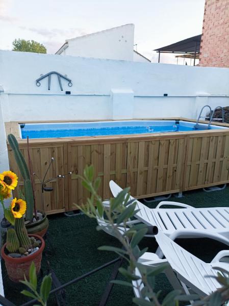 A la foto es mostra l'objecte Casa Jienense situat a la ciutat de Mengíbar.