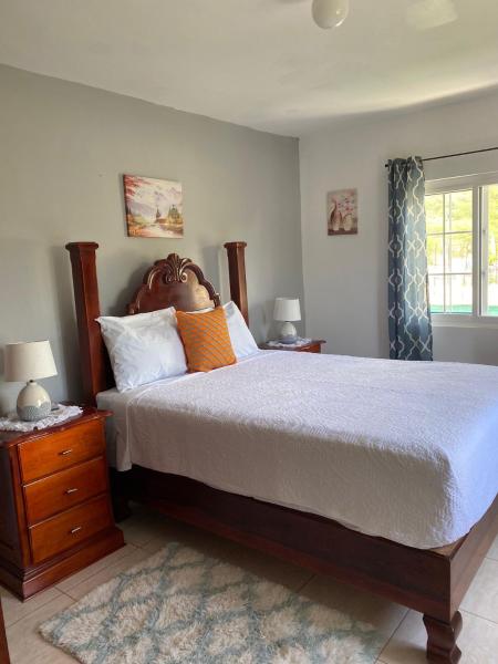Pond View Apartment, Pamphret