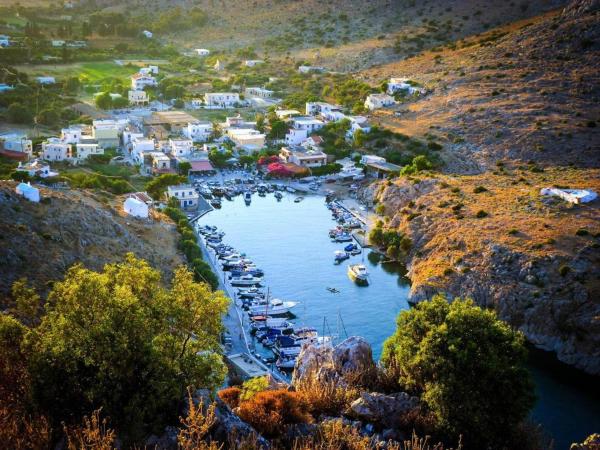 A la foto es mostra l'objecte Manolis Rooms Vathys situat a la ciutat de Kàlimnos.